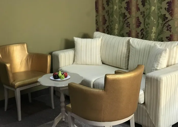 Hotel Deluxe
